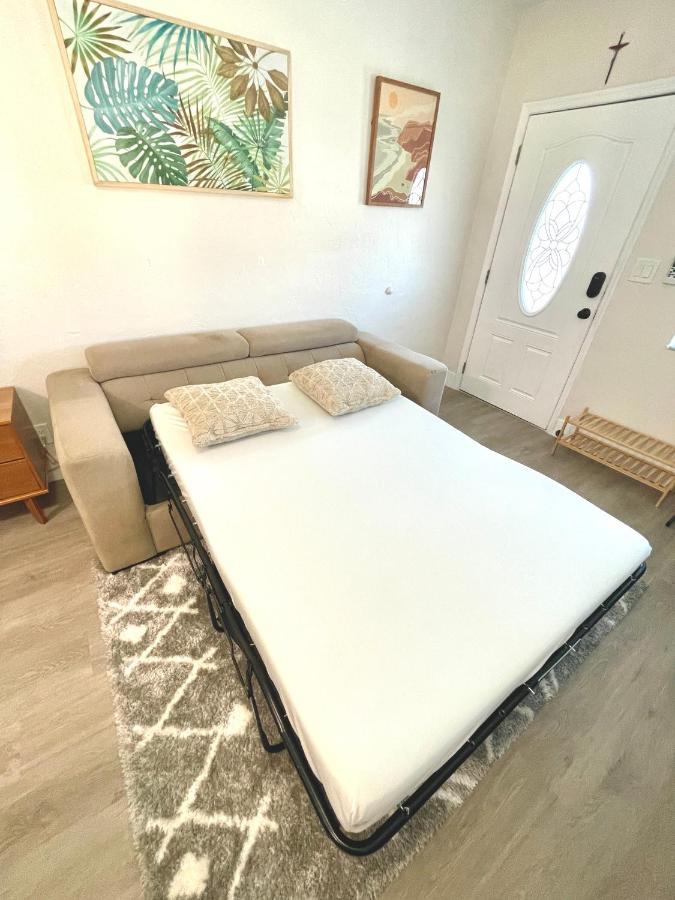 Comfy Bnb W/ King Bed + Work/Travel + Beach 8 Min شاطئ هالانديل المظهر الخارجي الصورة