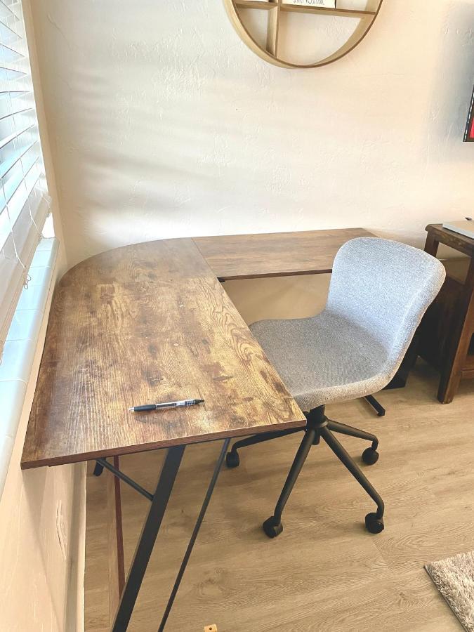 Comfy Bnb W/ King Bed + Work/Travel + Beach 8 Min شاطئ هالانديل المظهر الخارجي الصورة
